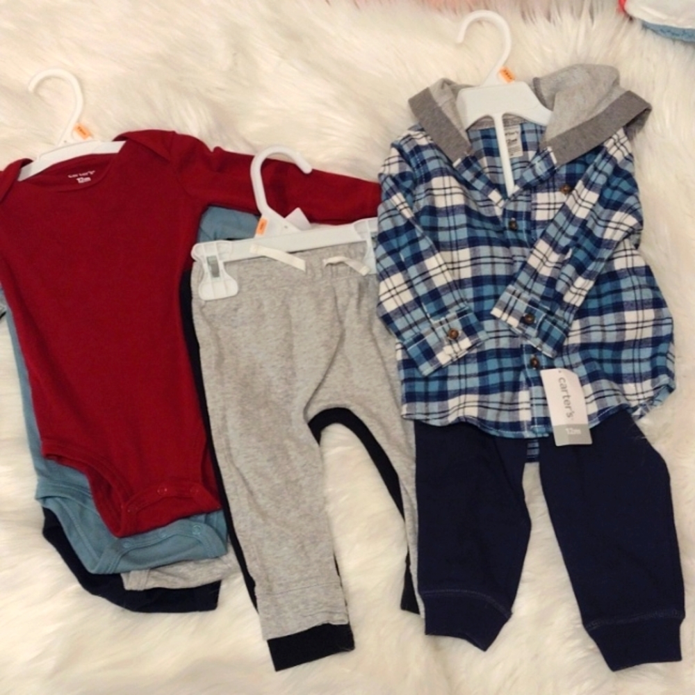 NWT Carter's 12 mo clothing 👣